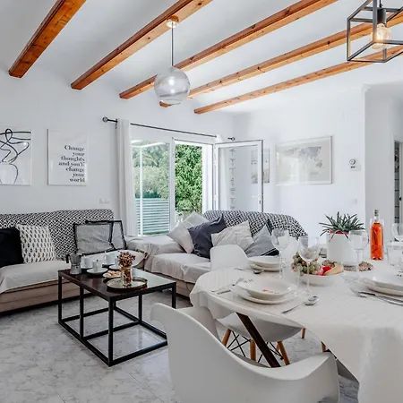 Harmonia By Interhome بيت للعطل دينايا